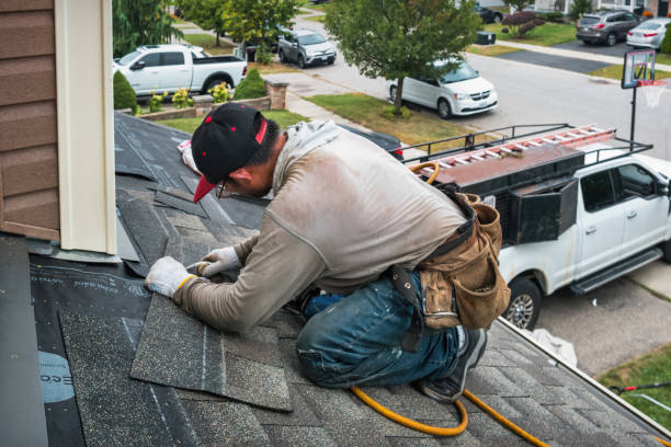 Professional Roofing technician working in Divernon, IL